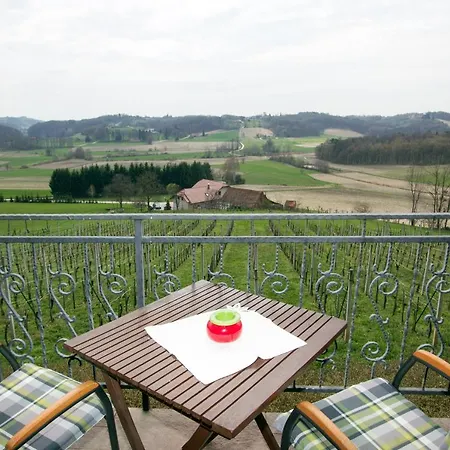 Tourism Tompa Inn