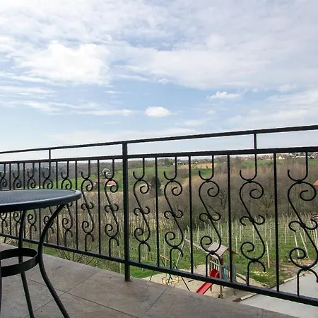 Inn Tourism Tompa *