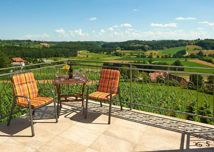 Värdshus Tourism Tompa *