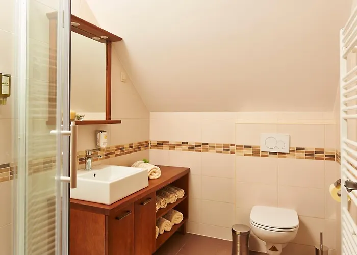 Tourism Tompa ليوتومير